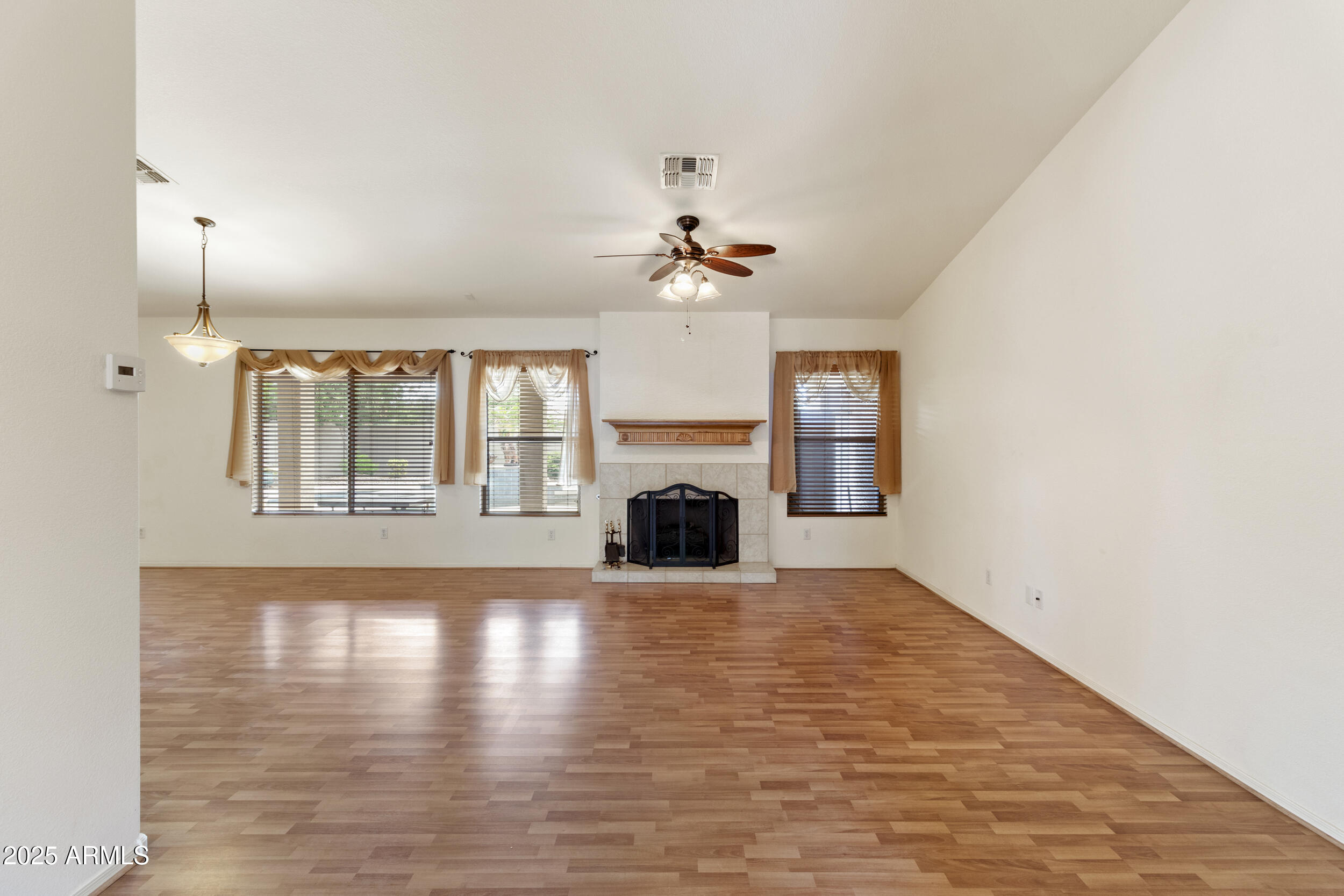 16083 W CAMBRIDGE Avenue