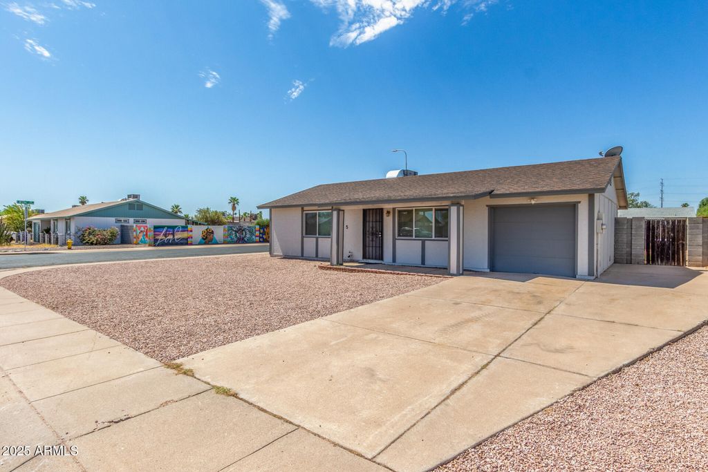 Photo of 1103 W Tulane Drive, Tempe, AZ 85283 (MLS # 6908755)