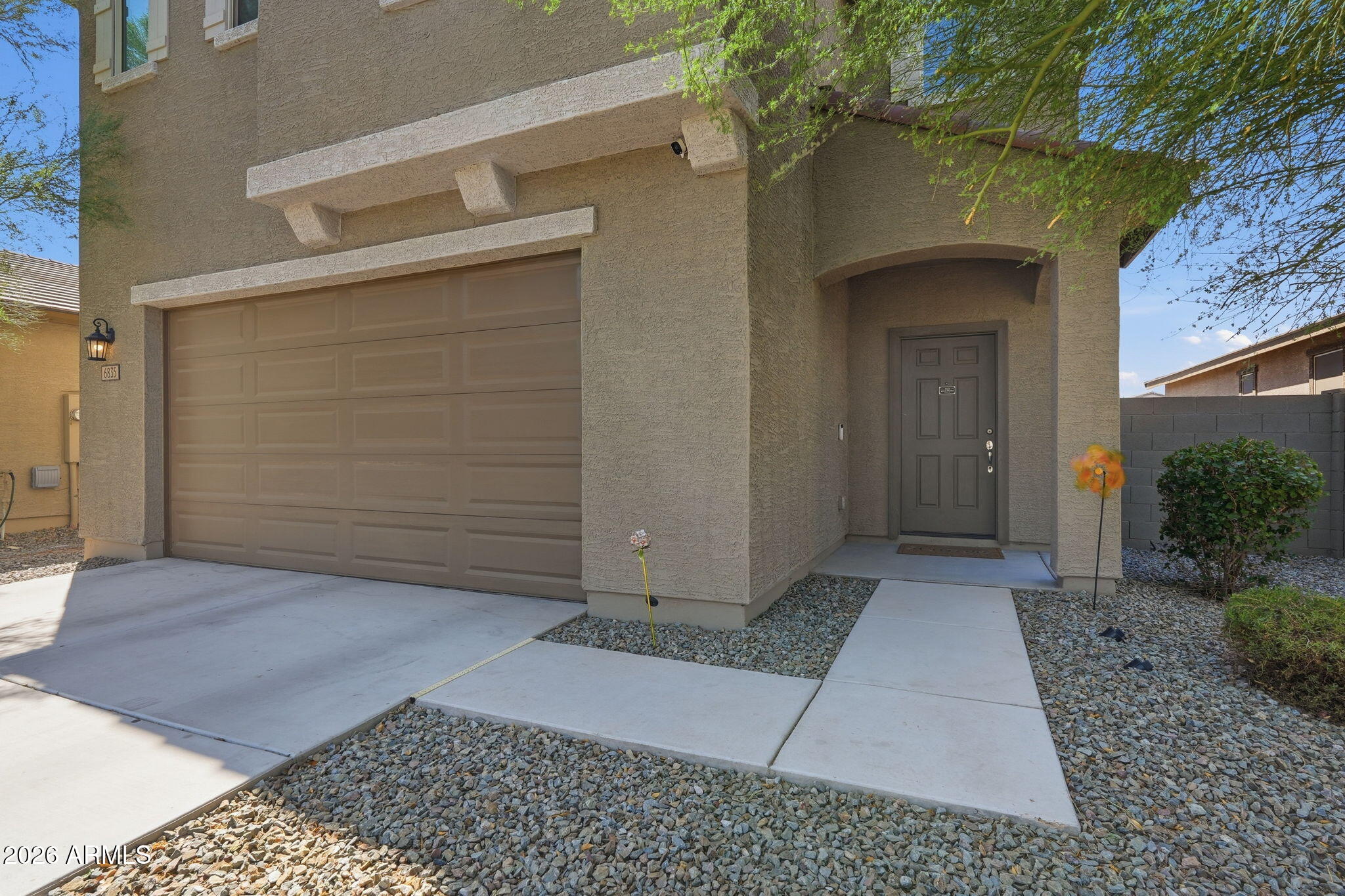 6835 W GETTY Drive