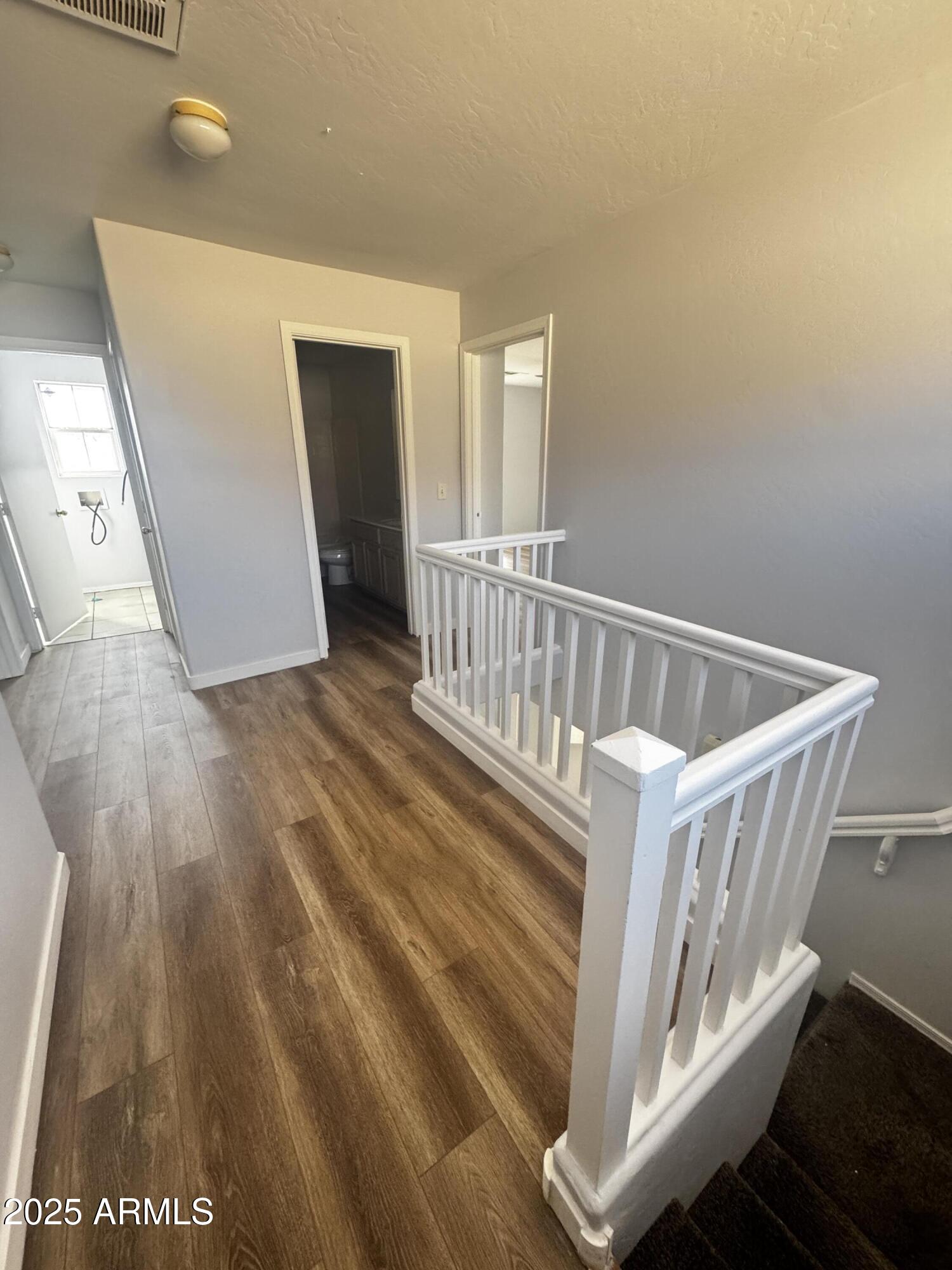 618 E Mariposa Place