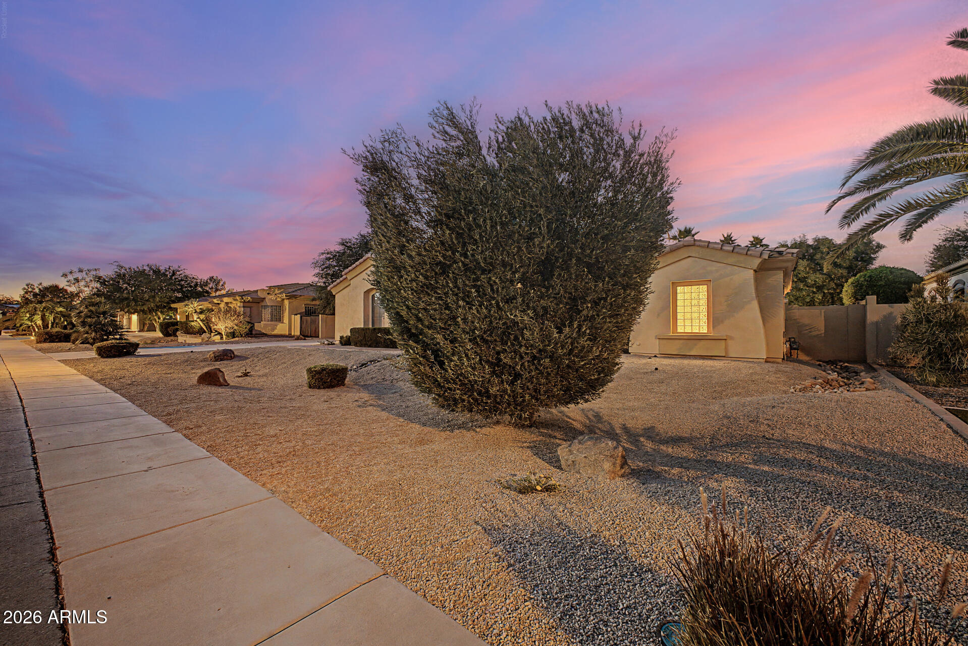 652 E BUENA VISTA Drive