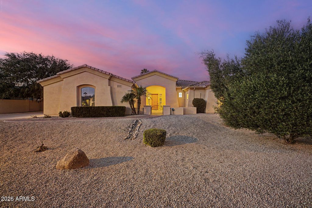 Photo of 652 E Buena Vista Drive, Chandler, AZ 85249 (MLS # 7011370)
