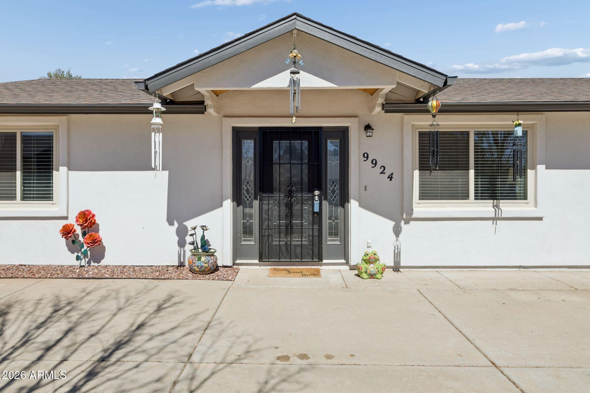 9924 E ARROWHEAD Drive