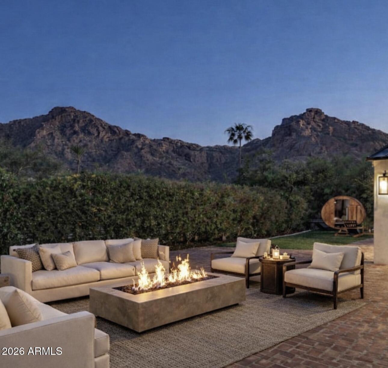 5525 E LINCOLN Drive 104