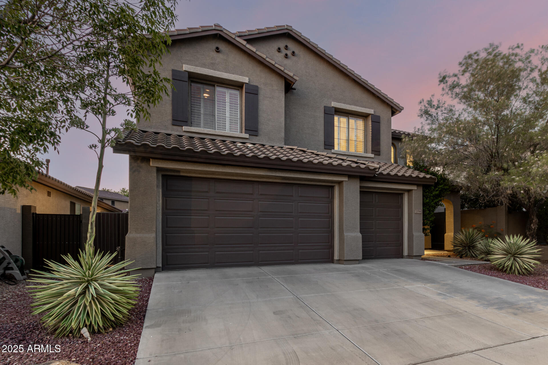 2556 W MORSE Drive