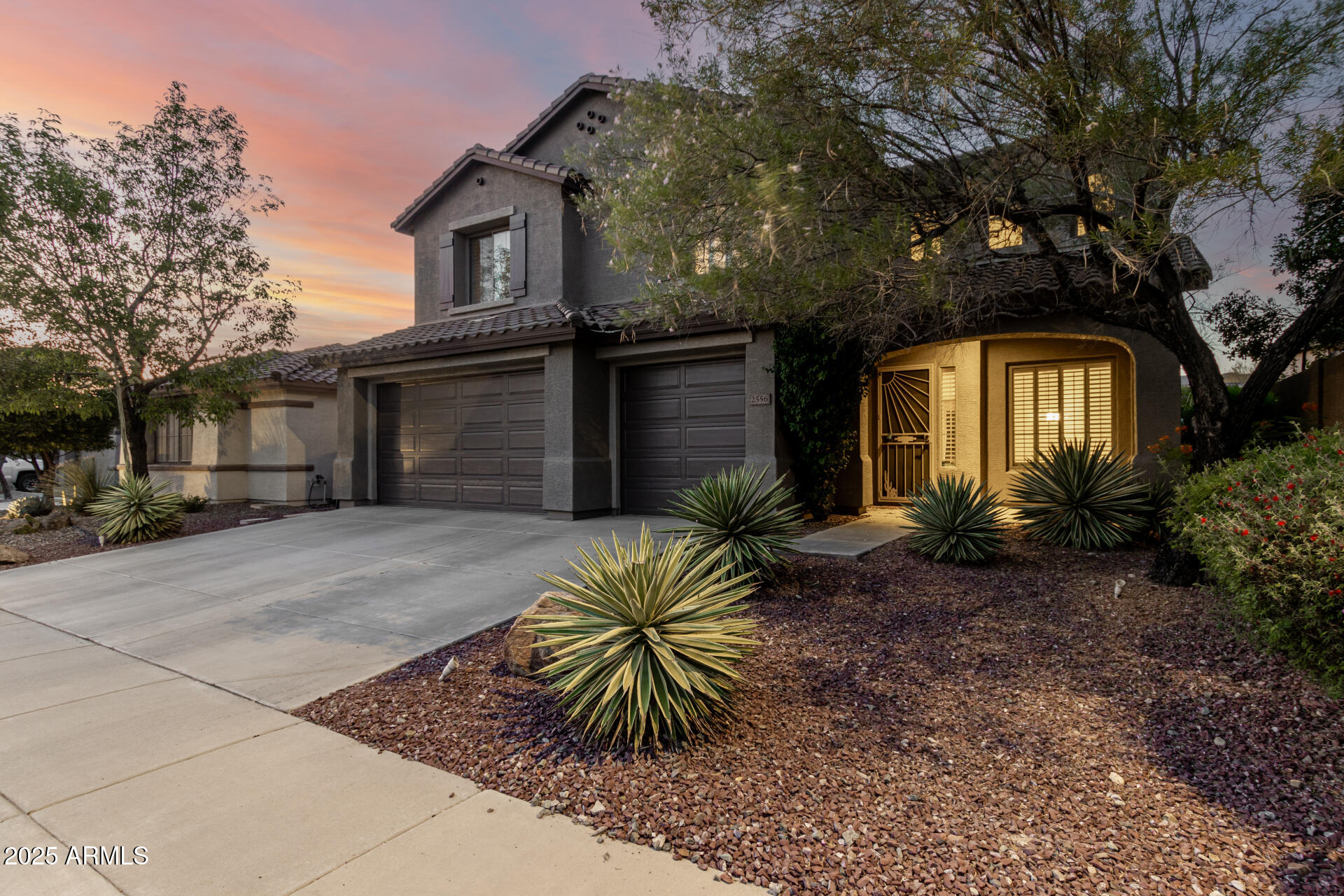 2556 W MORSE Drive