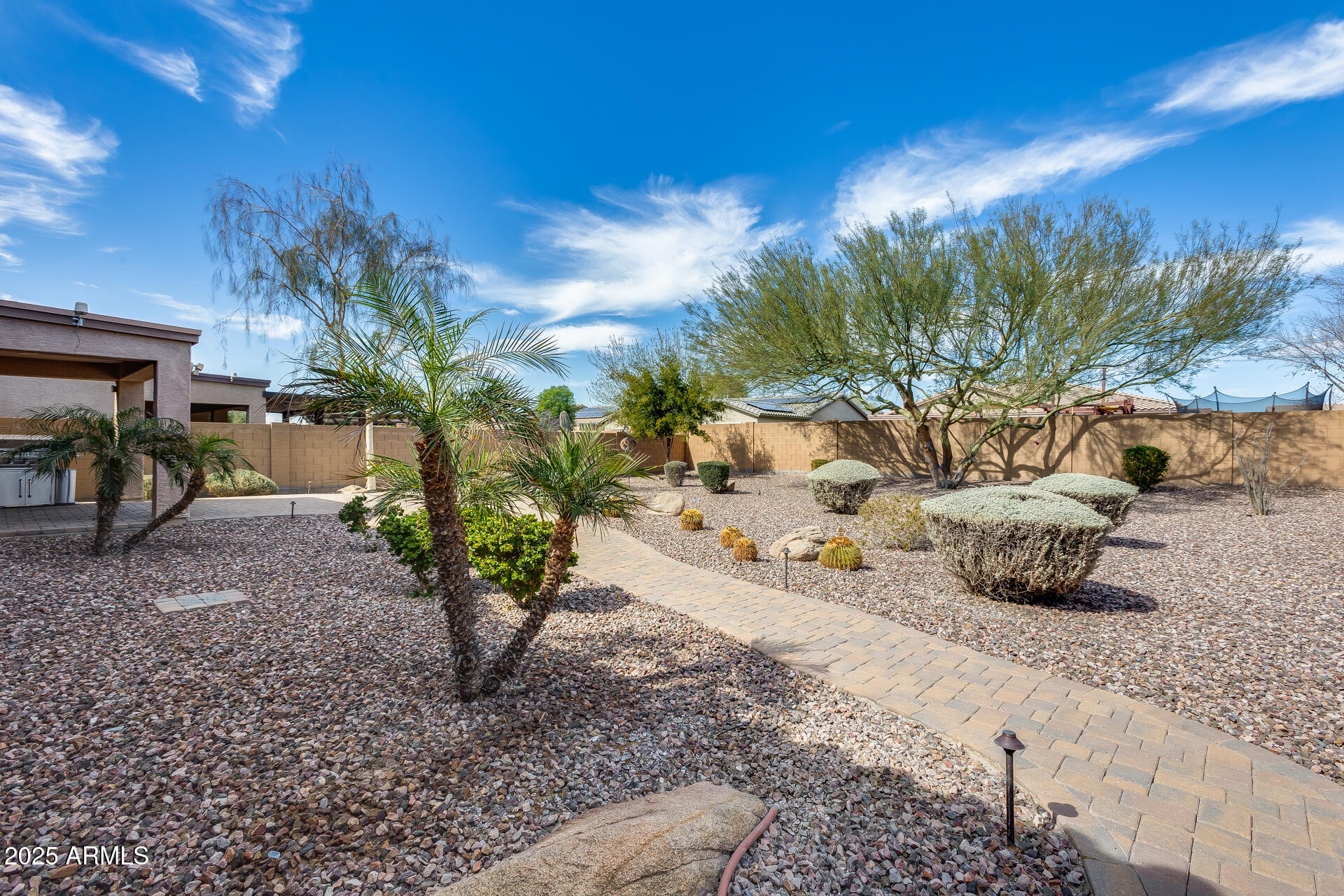 9952 W JESSIE Lane