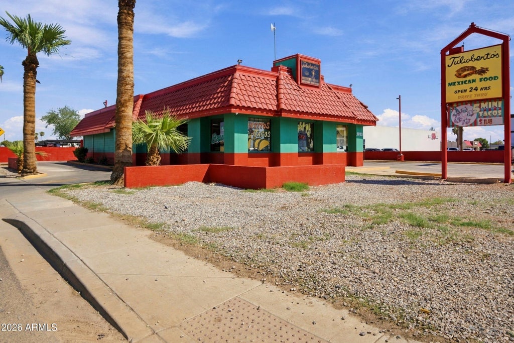 Photo of 5033 N 67th Avenue, Glendale, AZ 85301 (MLS # 7080118)