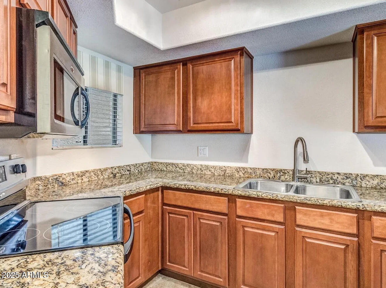 985 N GRANITE REEF Road 156