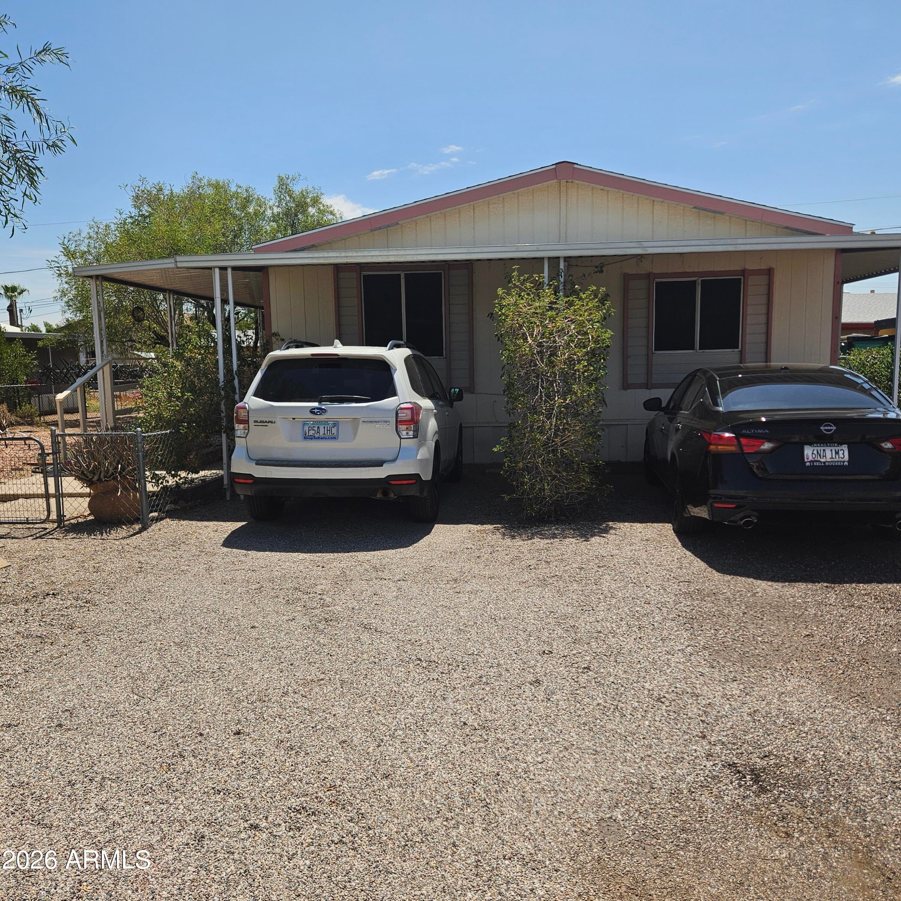 3907 E ASPEN Avenue