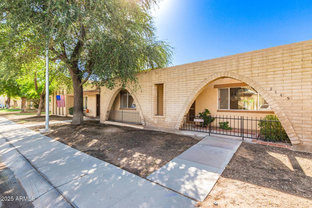 Photo of 2145 E Ellis Drive, Tempe, AZ 85282 (MLS # 6930832)
