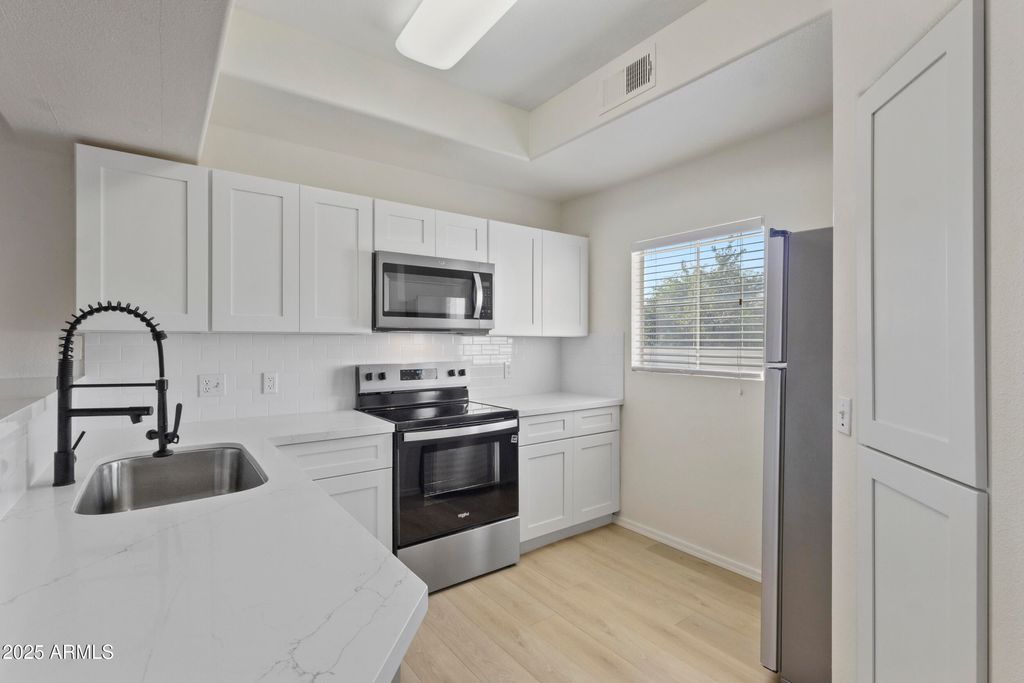 Photo of 600 W Grove Parkway #2101, Tempe, AZ 85283 (MLS # 6892697)