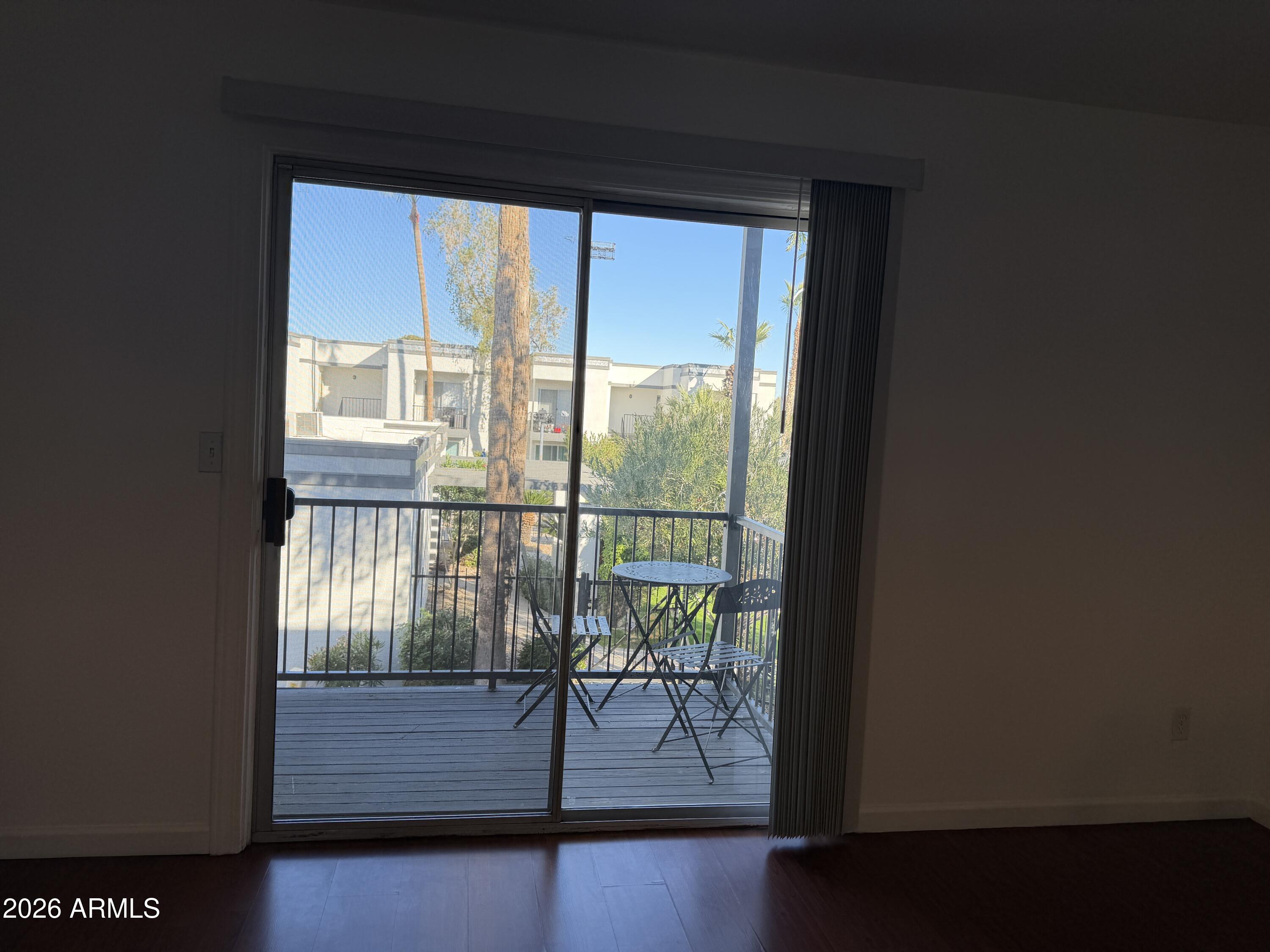 740 W ELM Street 264