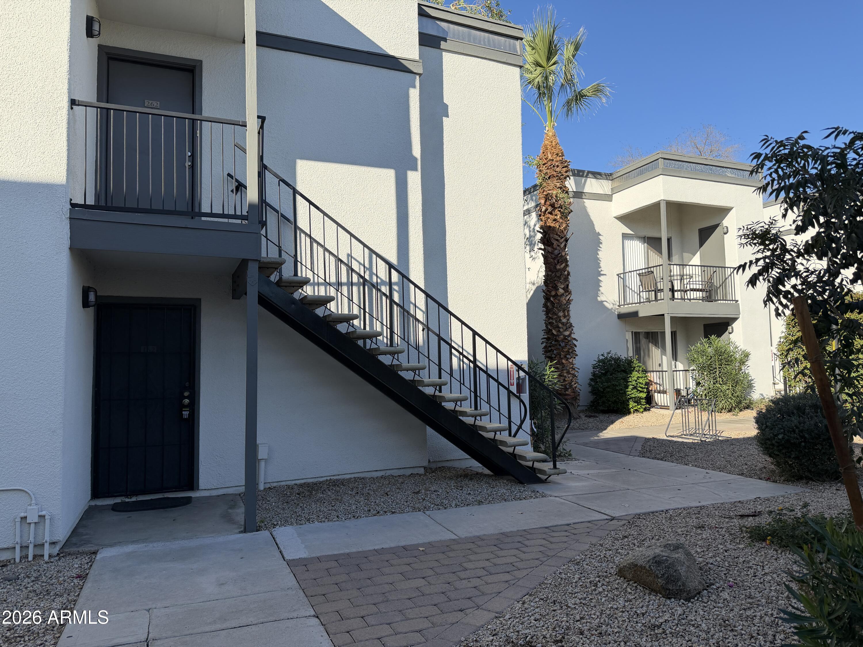 740 W ELM Street 264