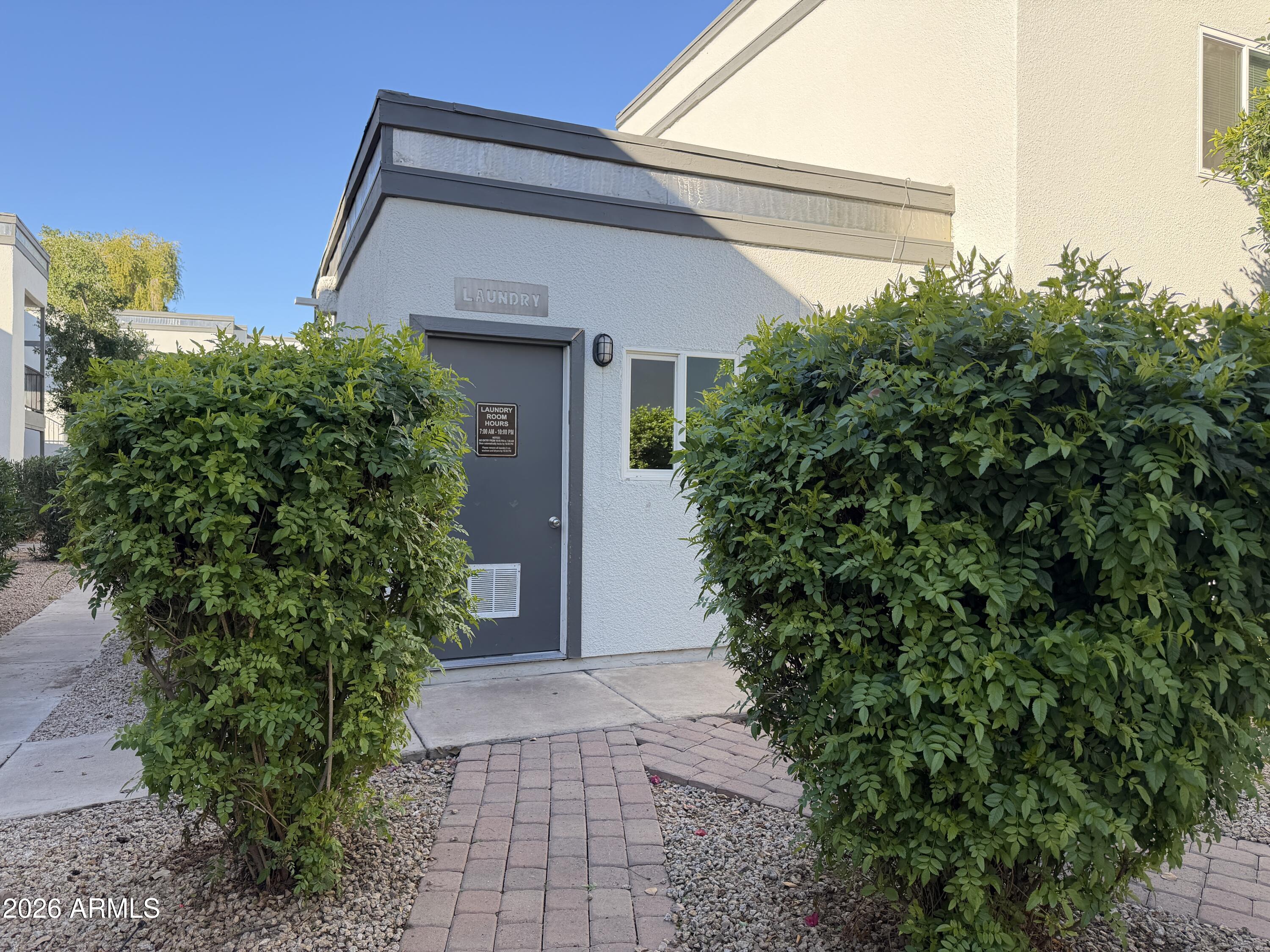 740 W ELM Street 264