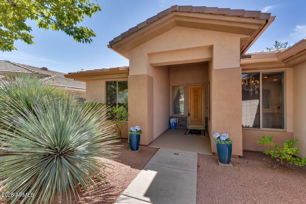 110 E BIGHORN Court
