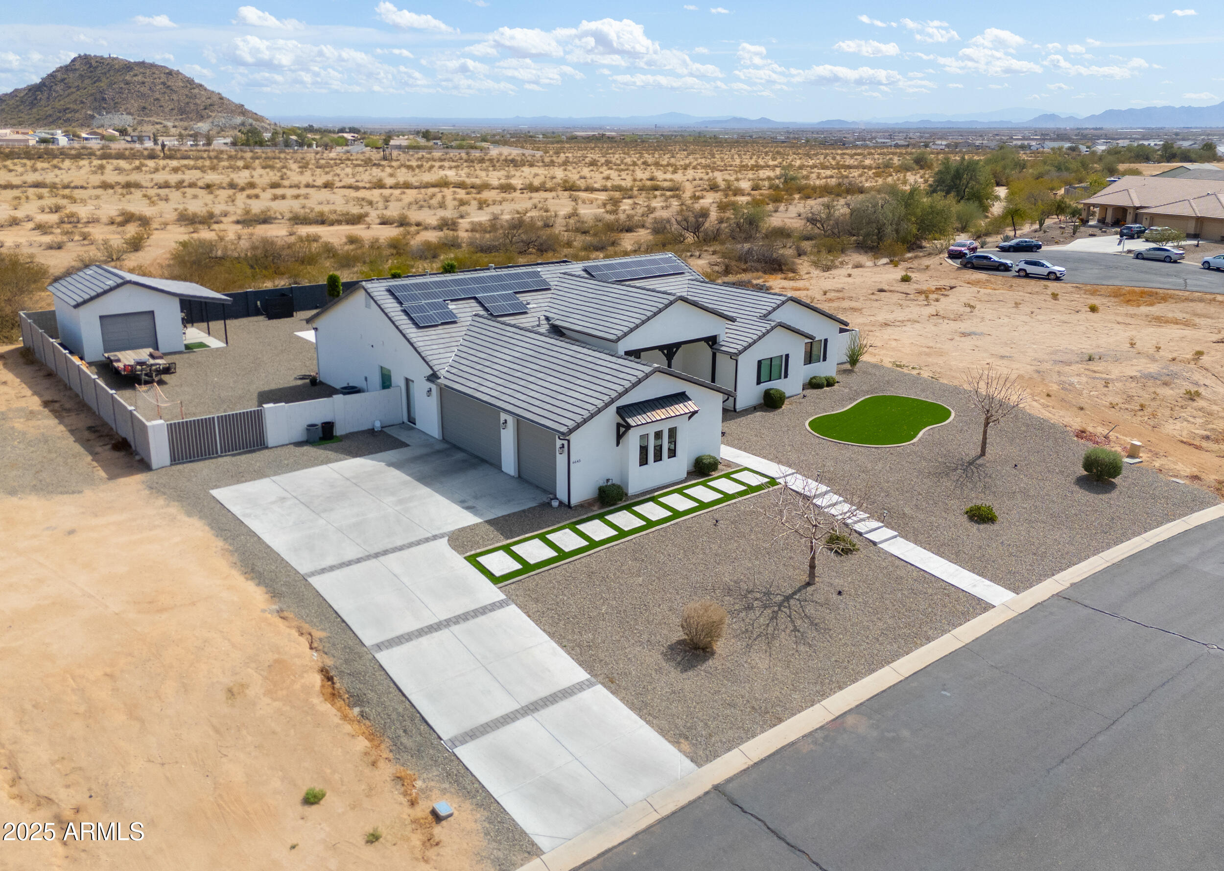 6645 N PAINT Lane