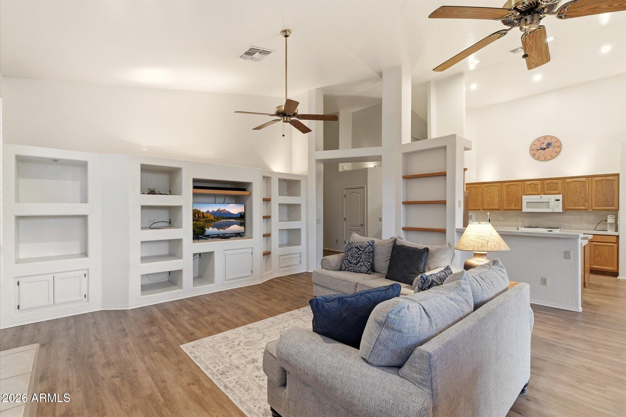 3060 N RIDGECREST -- 115