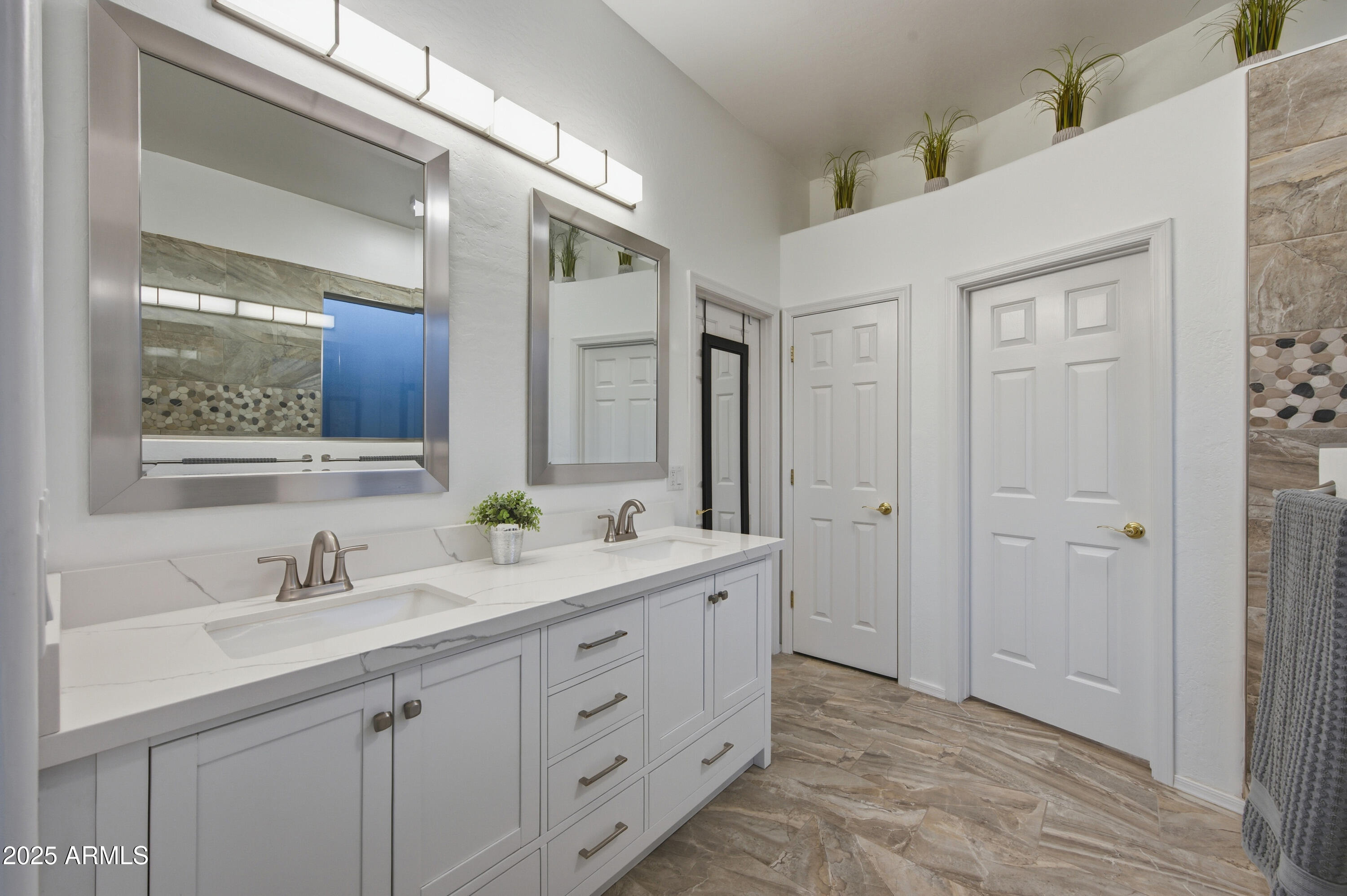 9747 E GREENWAY Street