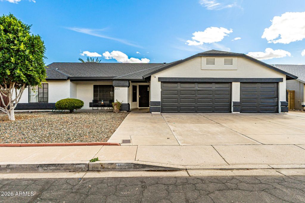 Photo of 8851 W Keim Drive, Glendale, AZ 85305 (MLS # 6986680)