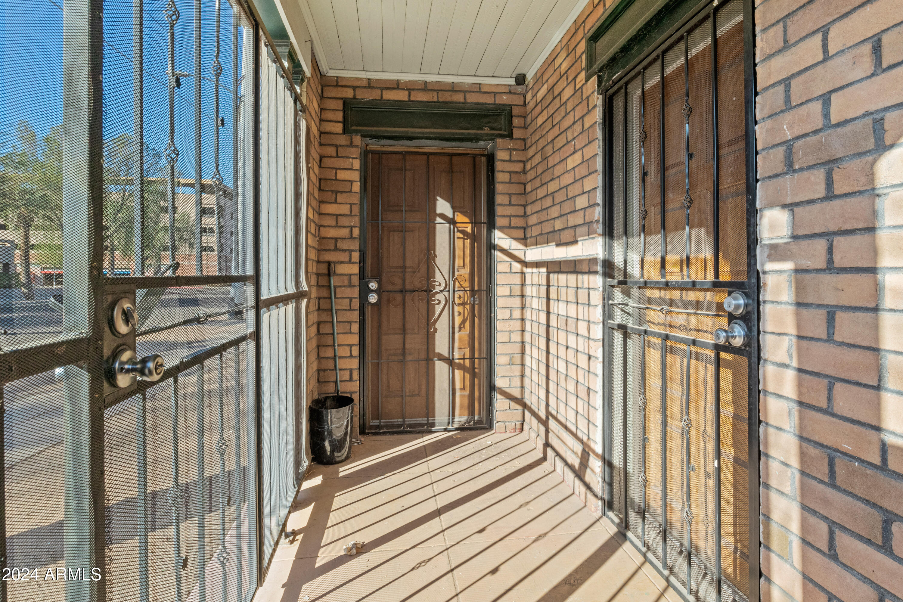 110 N 9TH Avenue 1-7