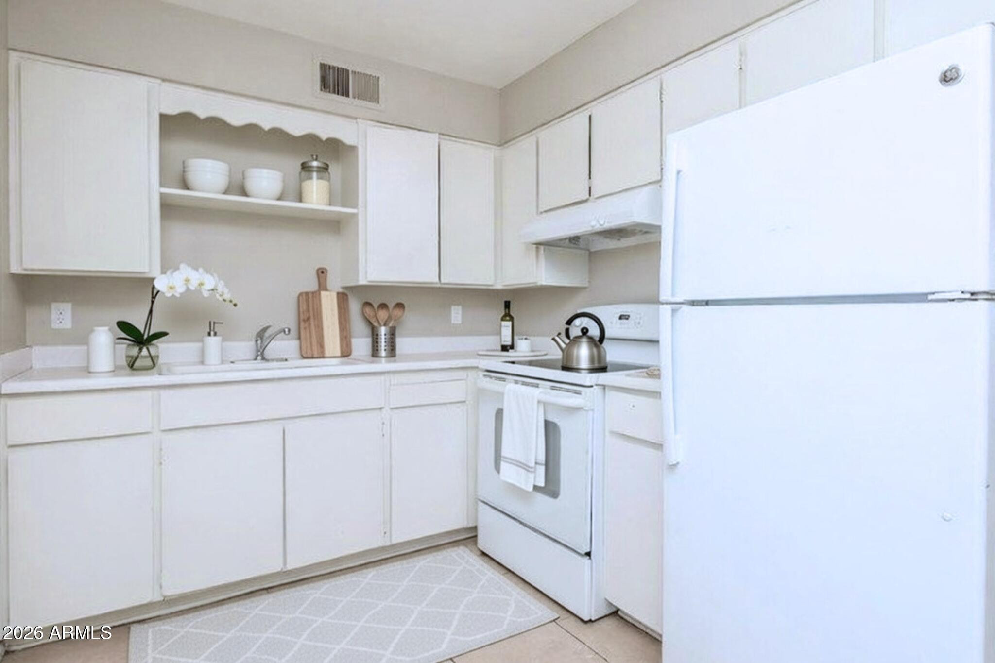 826 E 4th Place Apt B