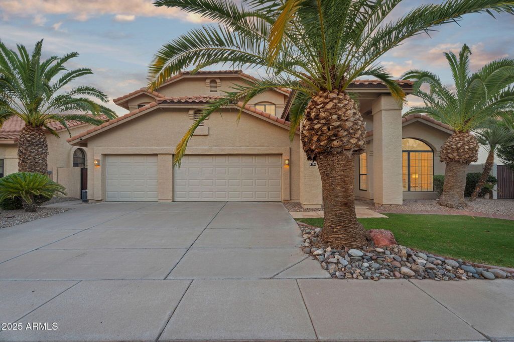 Photo of 3230 S Ambrosia Drive, Chandler, AZ 85248 (MLS # 6912209)