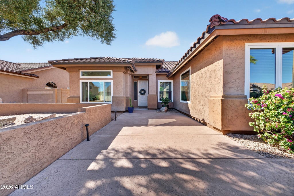 Photo of 297 W Oxford Lane, Gilbert, AZ 85233 (MLS # 7090059)
