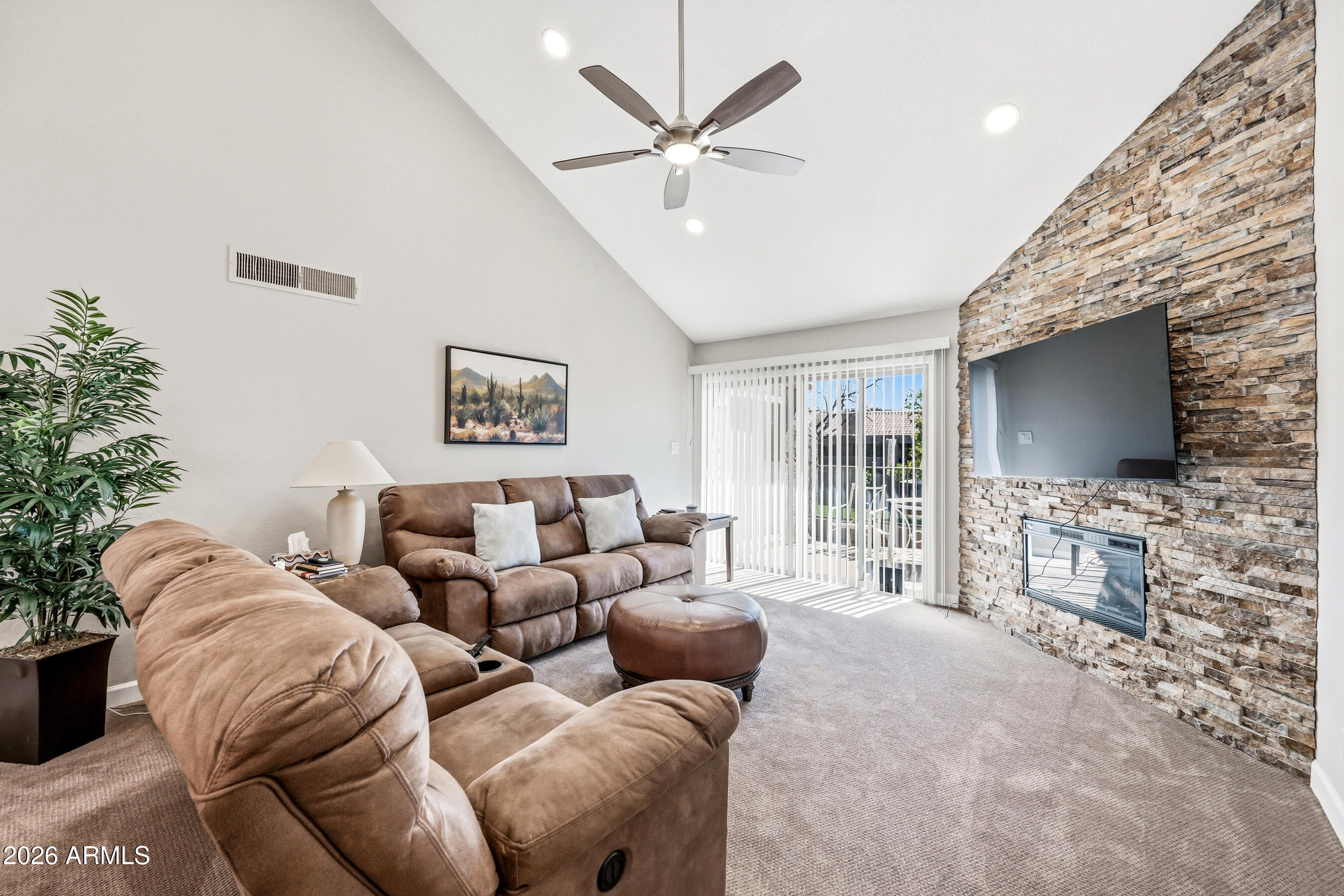 7340 N VIA CAMELLO DEL NORTE -- 234