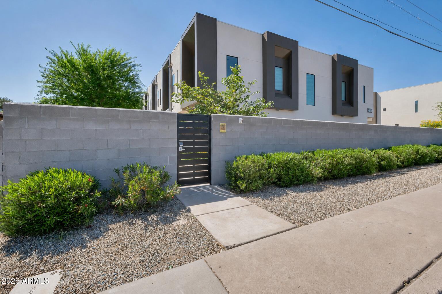 4020 N 12TH Street 1