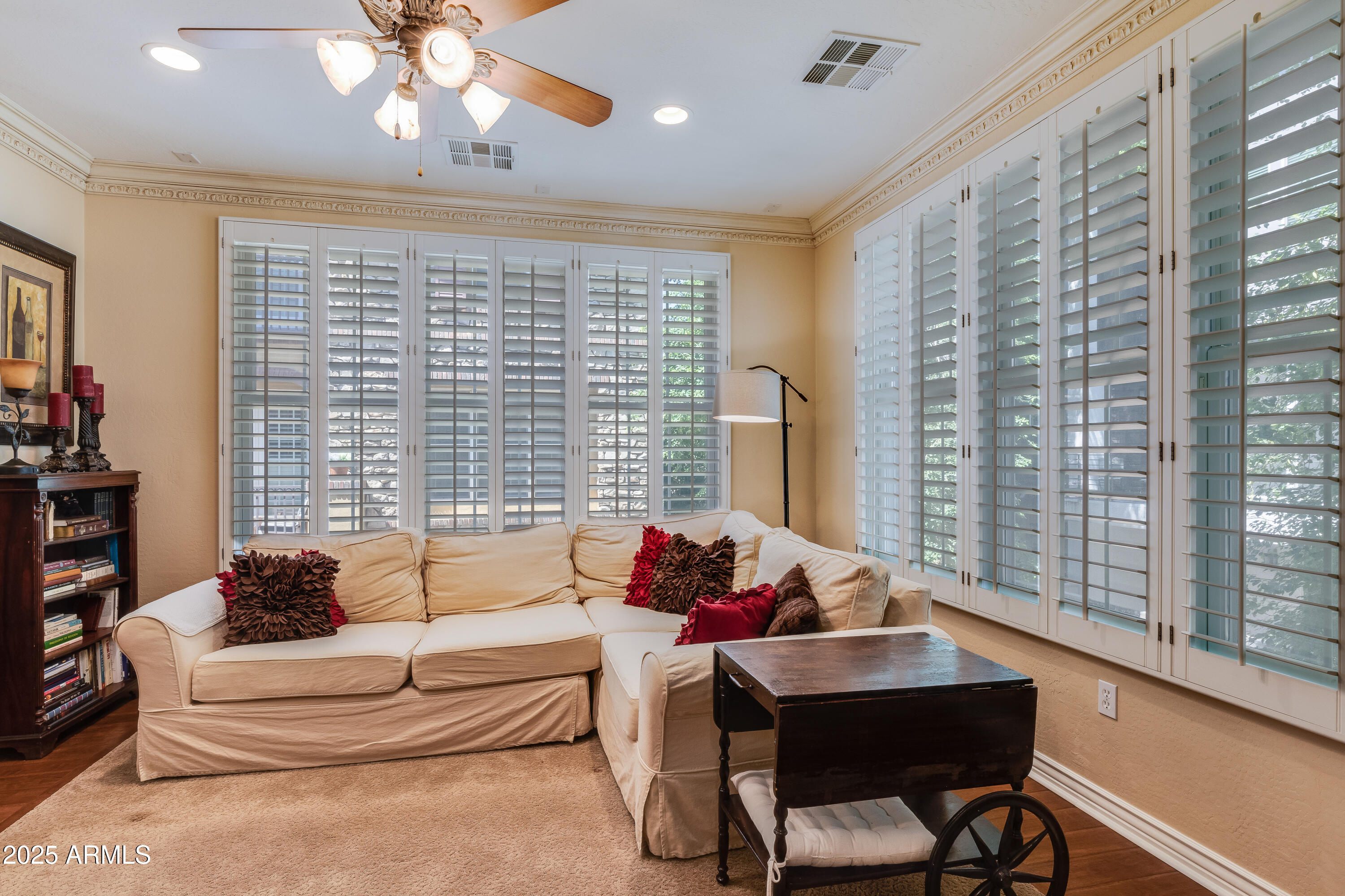 2450 E ROMA Avenue 8