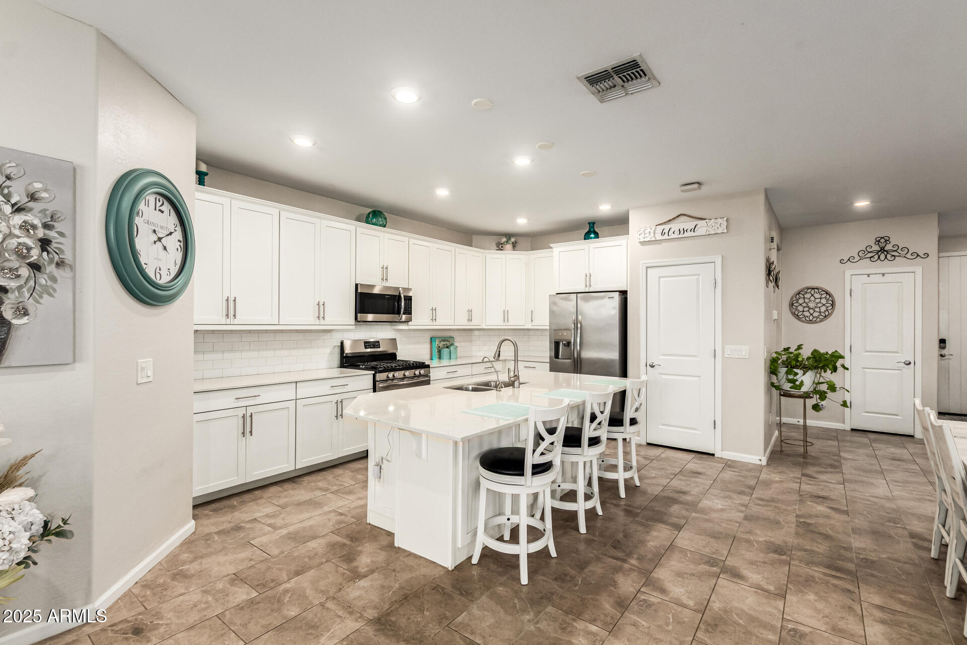 9341 W WILLOW BEND Lane