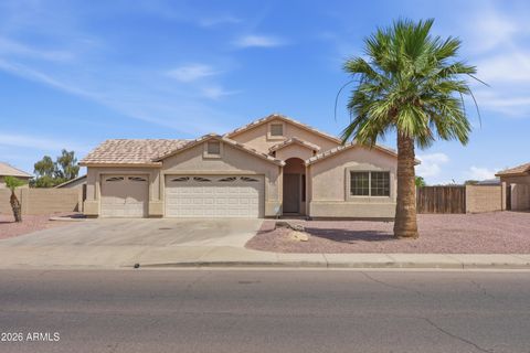 Photo of 1640 E South Mountain Avenue, Phoenix, AZ 85042 (MLS # 7019409)