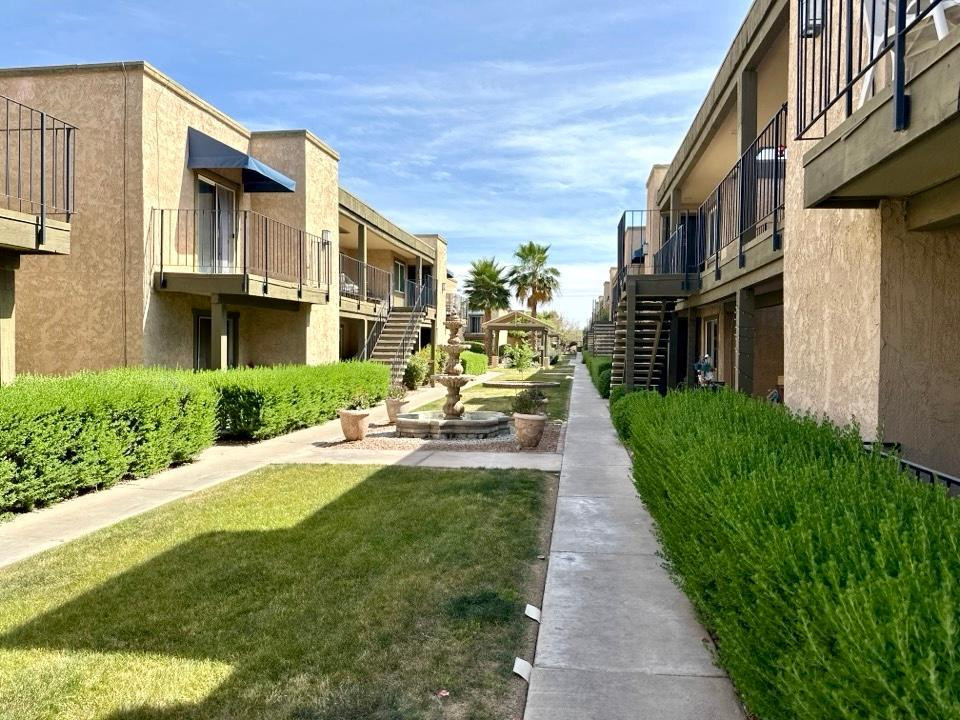 2228 E CAMPBELL Avenue 214