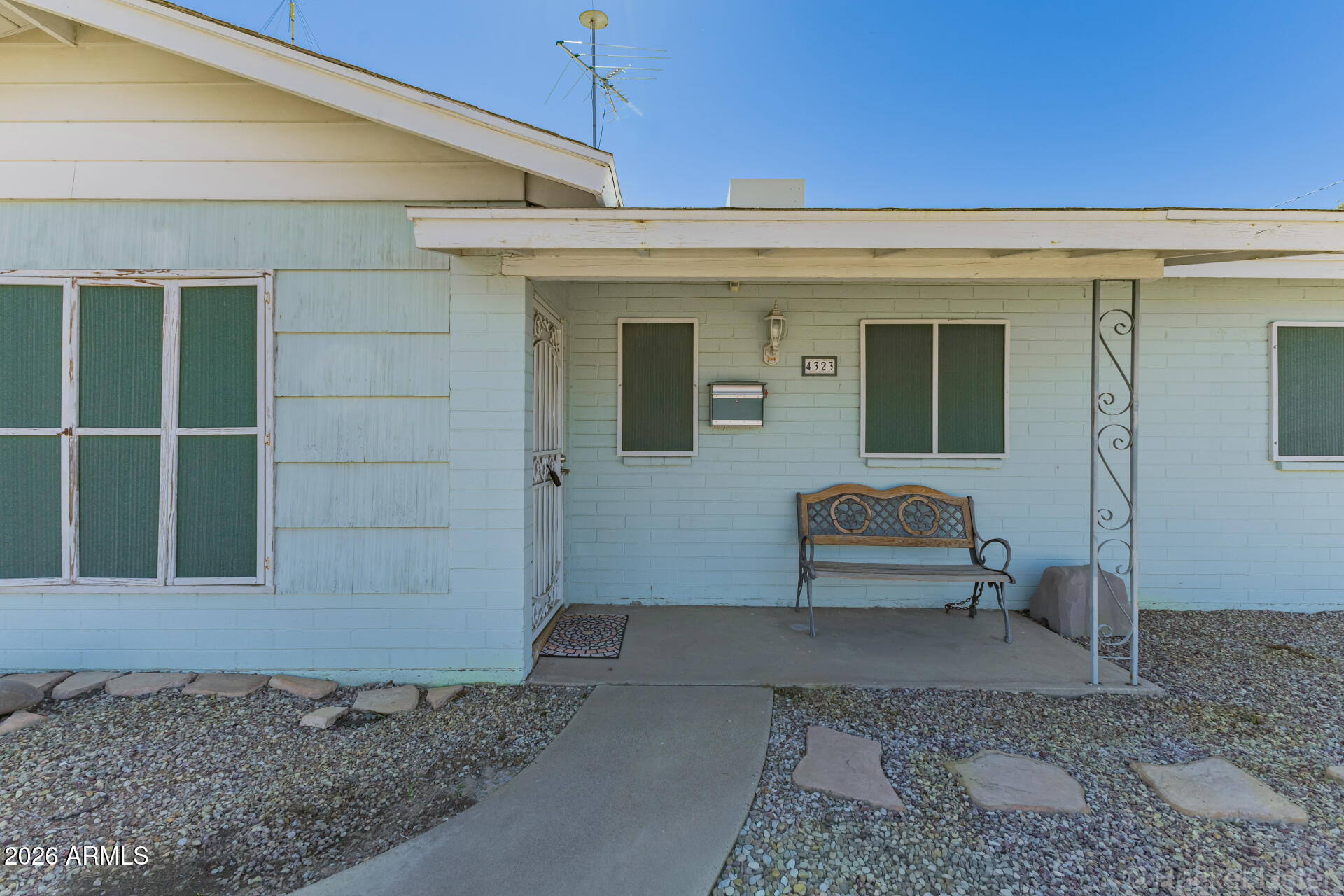 4323 E HUBBELL Street