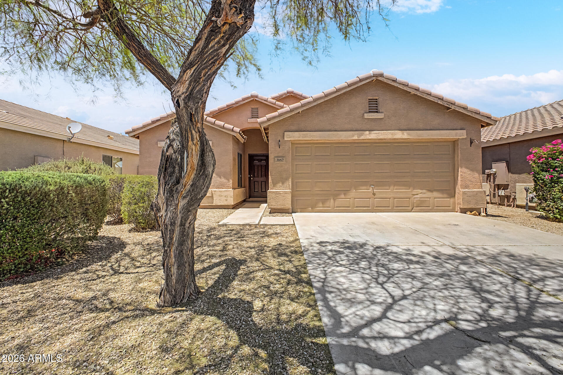 3162 W SUNSHINE BUTTE Drive