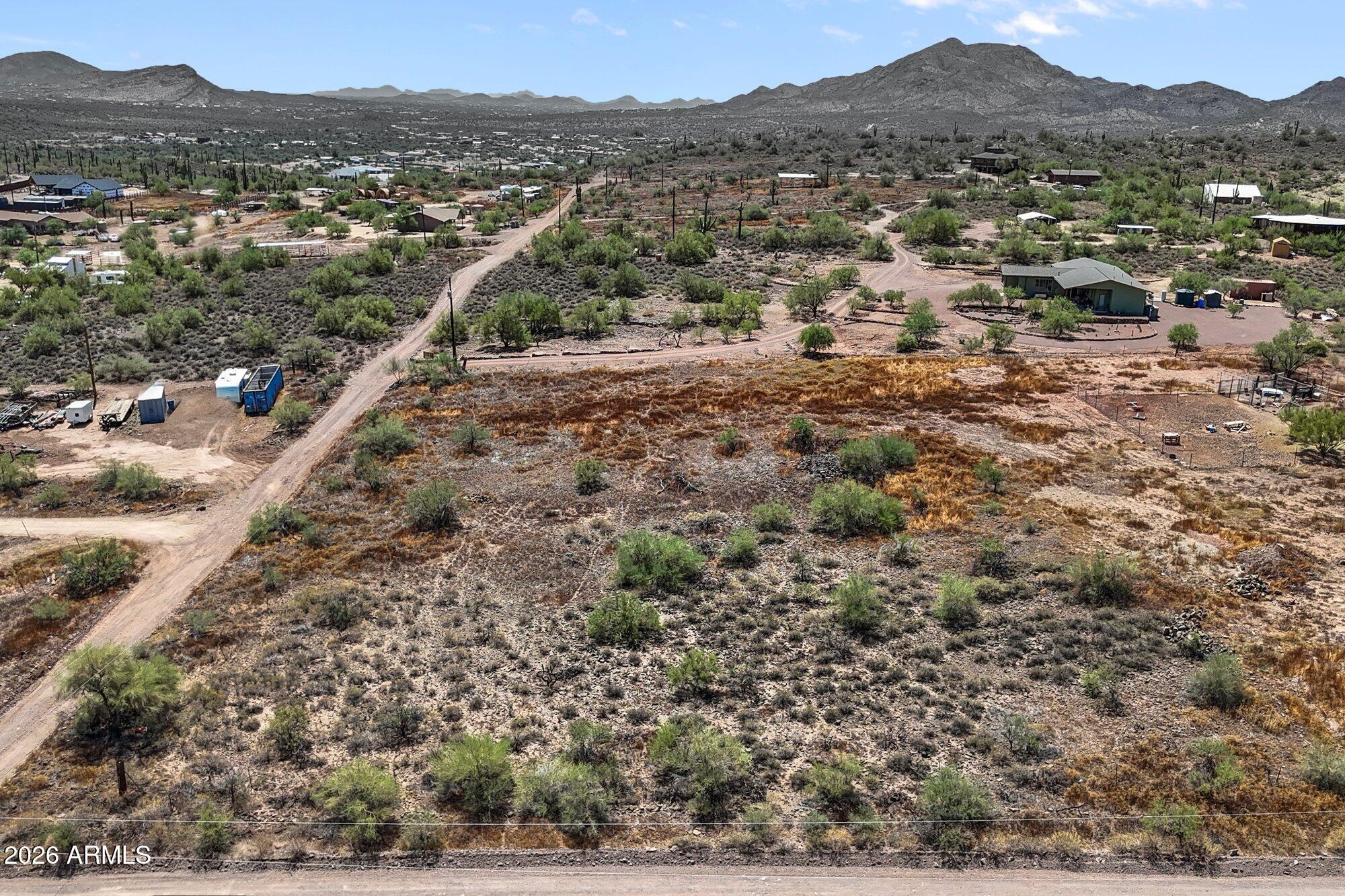 1525 W LAZY K RANCH Road '-'