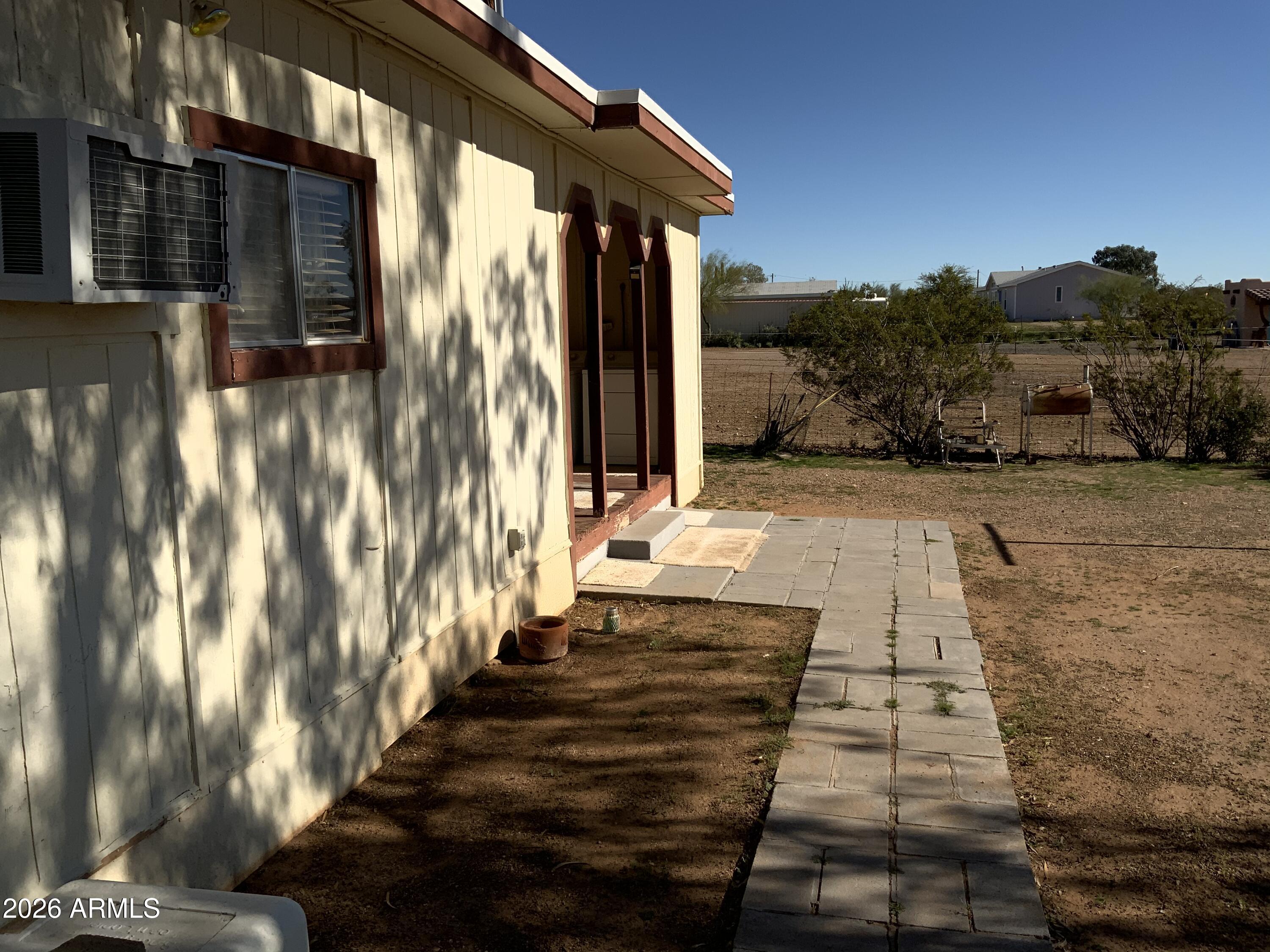 25625 W ROCKAWAY HILLS Drive