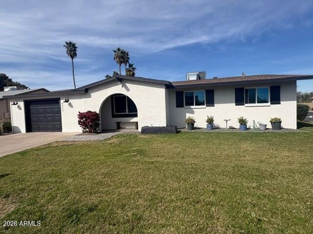 Photo of 6904 W Rancho Drive, Glendale, AZ 85303 (MLS # 6989000)