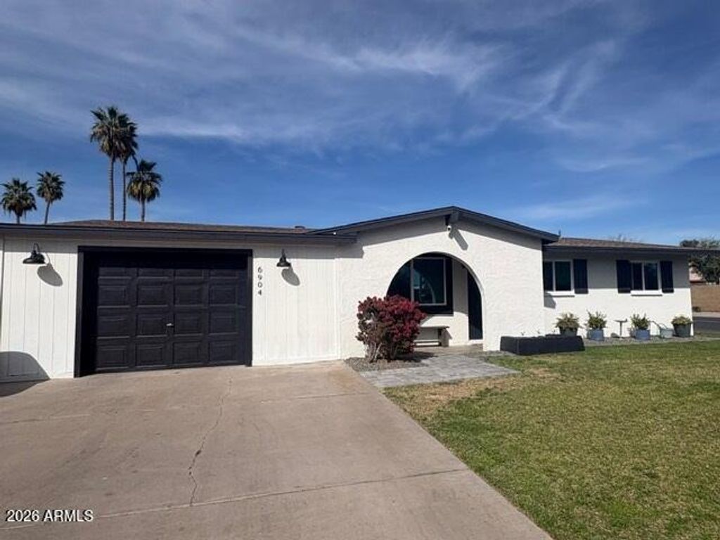 Photo of 6904 W Rancho Drive, Glendale, AZ 85303 (MLS # 6989000)