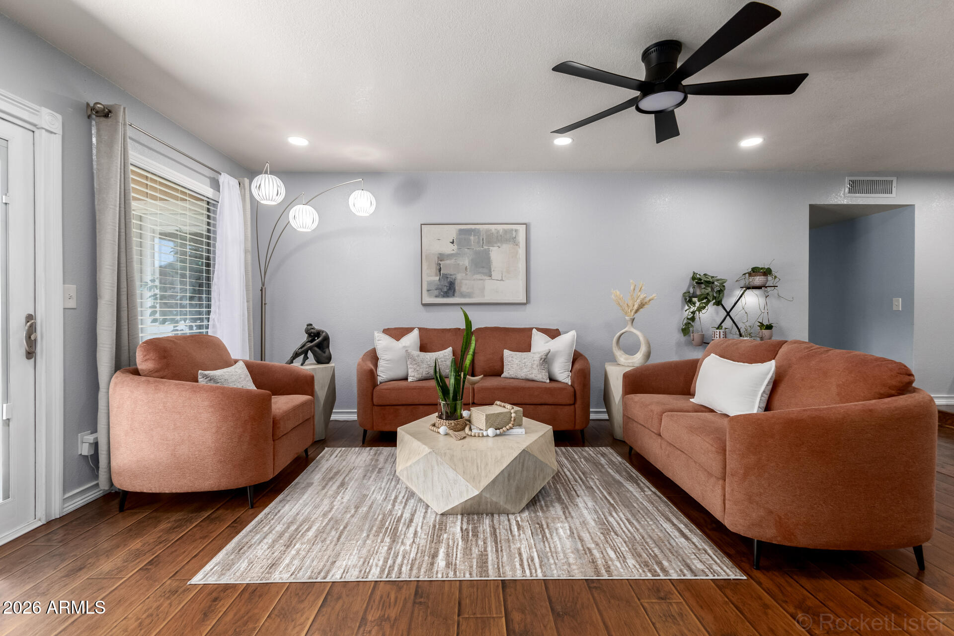 8043 W CORRINE Drive