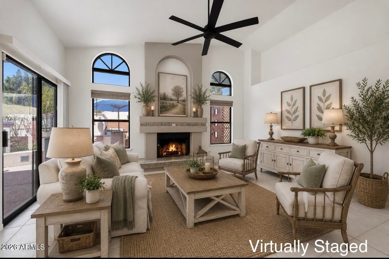 1531 W SHERRI Drive