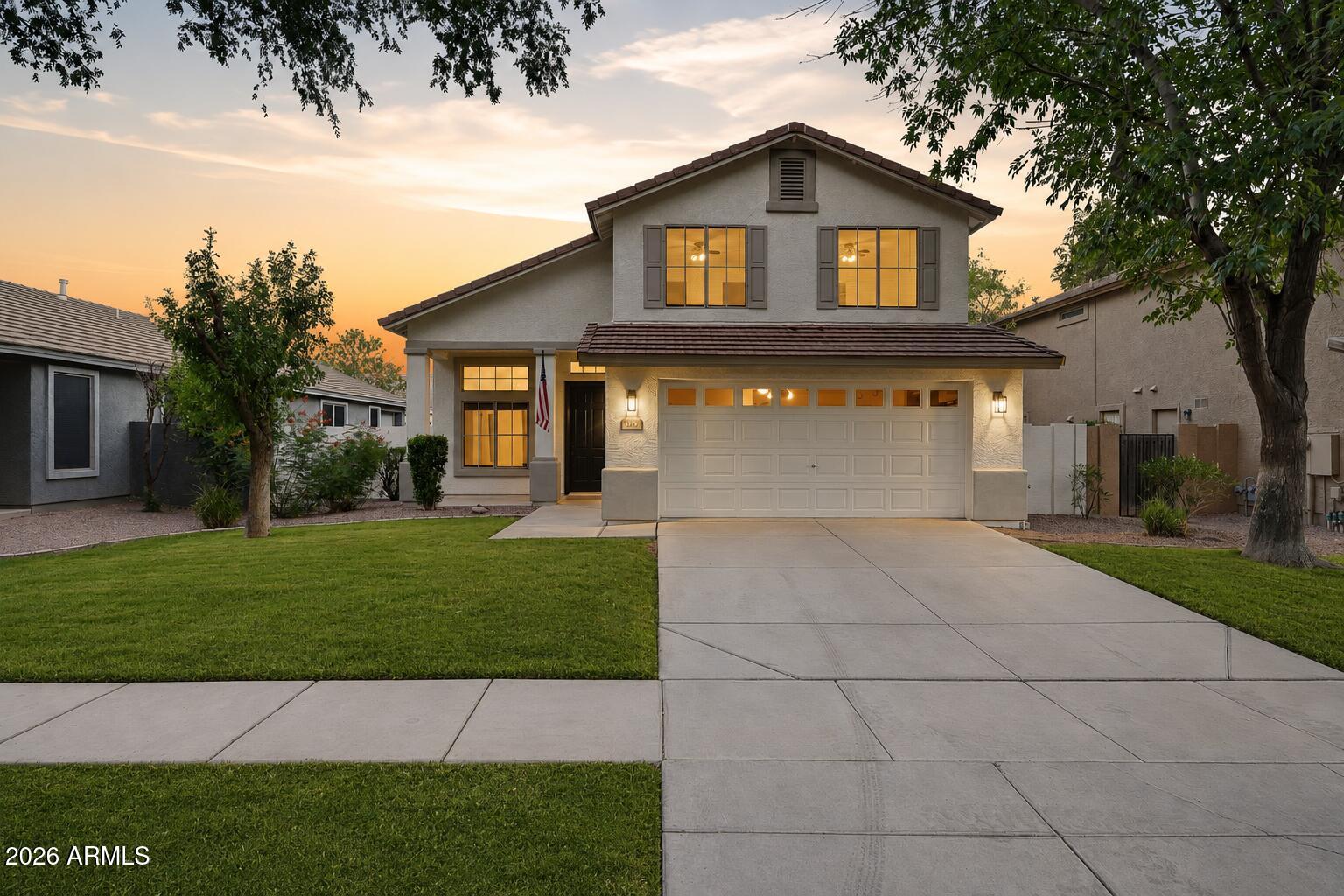 3533 E LINDA Lane