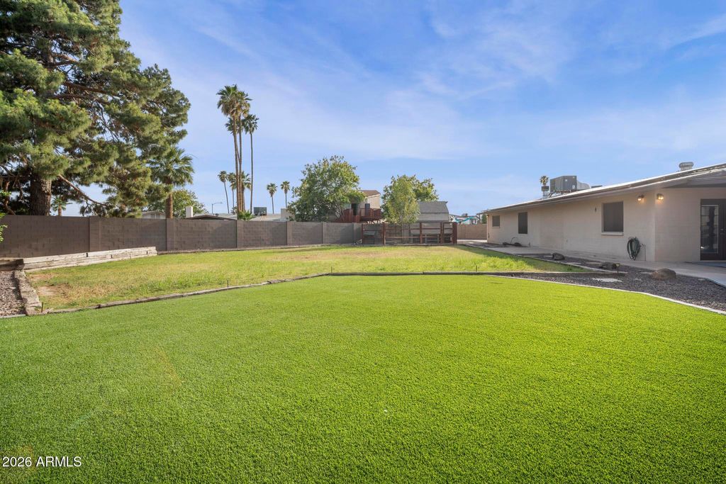 Photo of 4515 W Shaw Butte Drive, Glendale, AZ 85304 (MLS # 7021479)