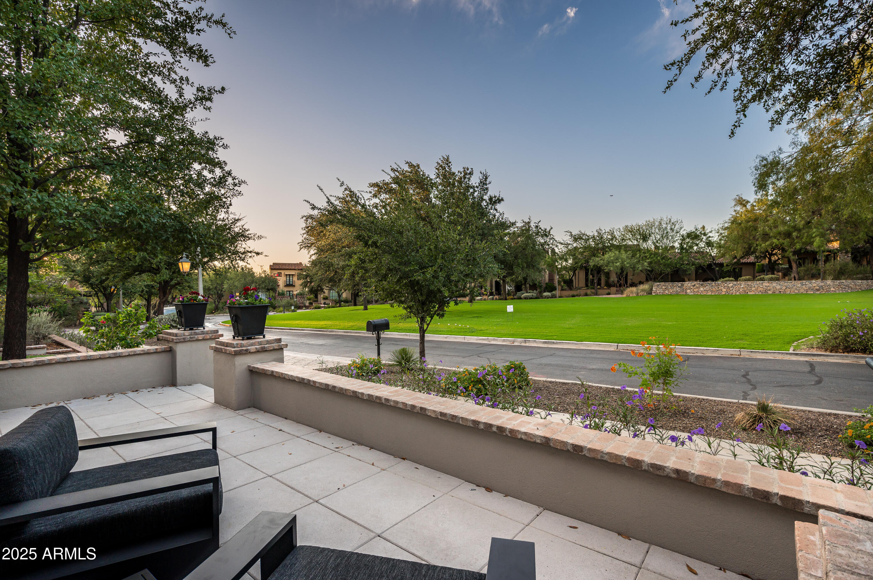 10263 E WINDRUNNER Drive