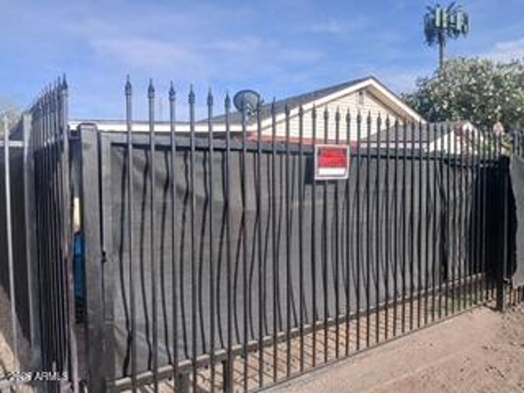Photo of 2045 S 6th Avenue, Phoenix, AZ 85003 (MLS # 7021359)
