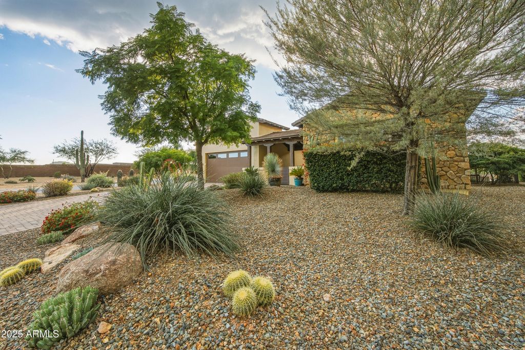 Photo of 17856 E Vista Desierto, Rio Verde, AZ 85263 (MLS # 6955859)