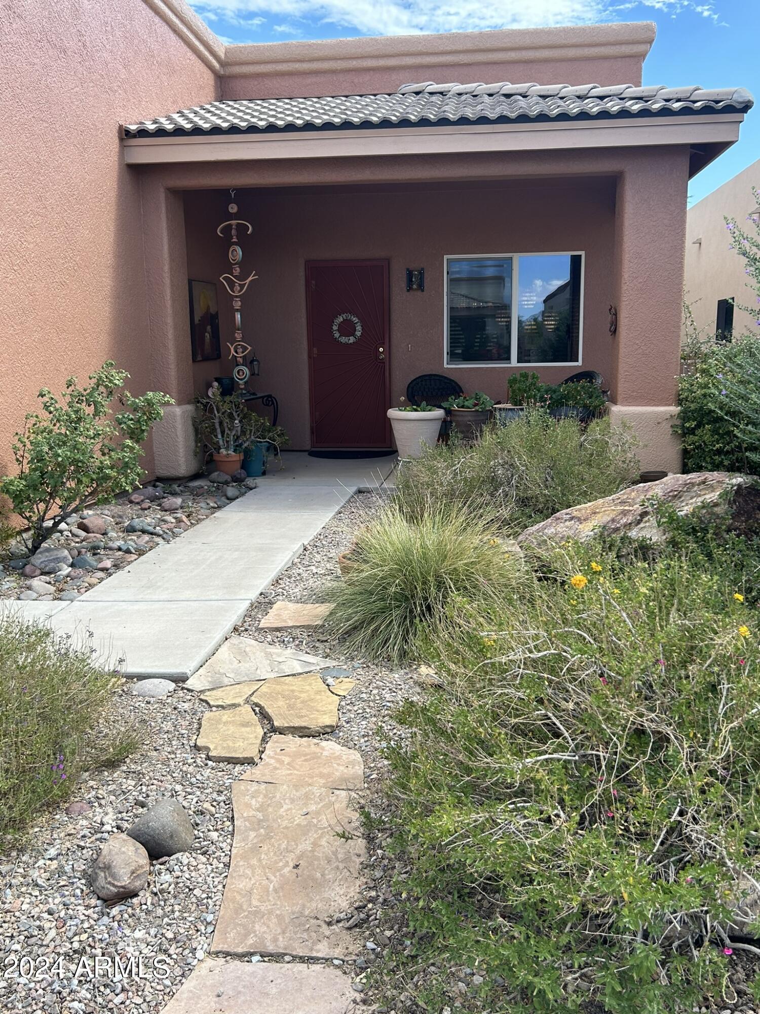 503 S Meadowood Lane