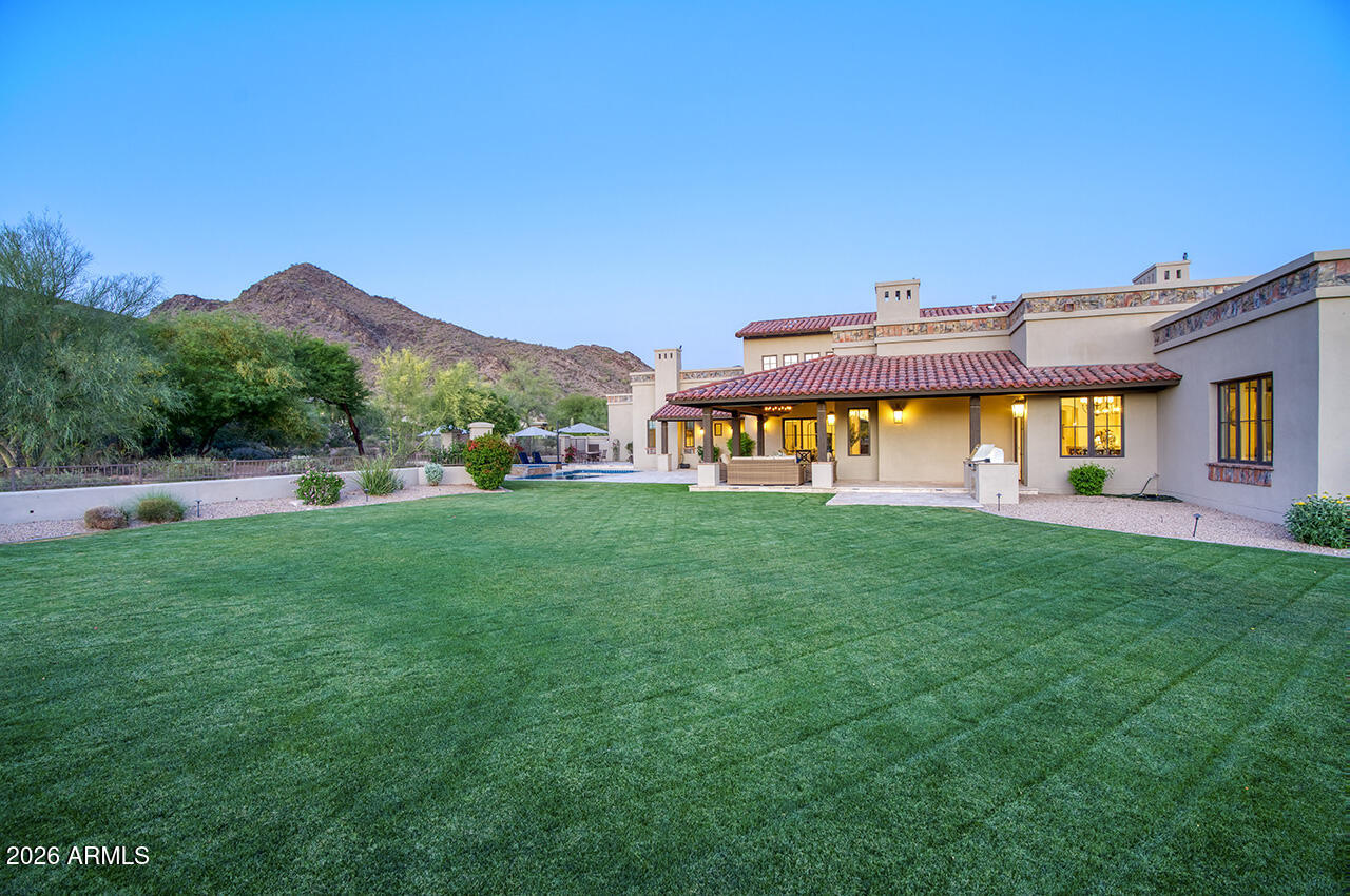 9820 E THOMPSON PEAK Parkway 824