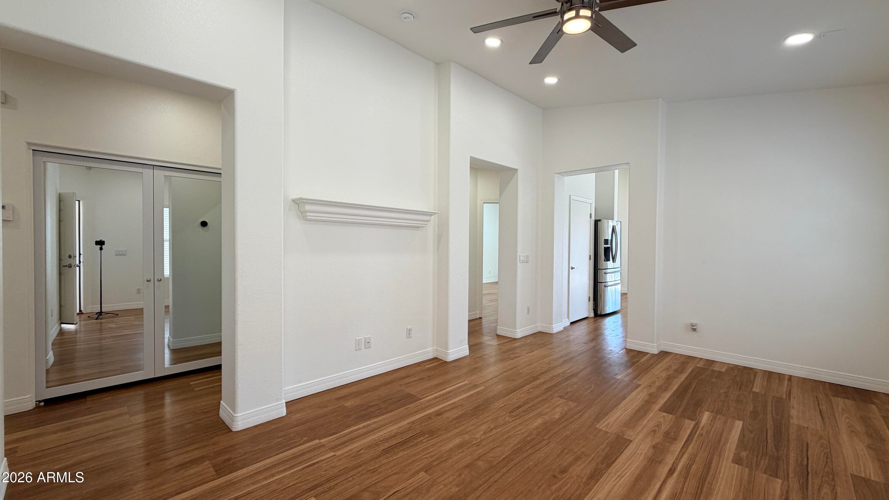 3 S Laveen Place